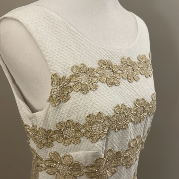 Lilly Pulitzer Delia Dress, Resort White Gold Truly Petal Lace Shift Dress, Sz 2 - Picture 4 of 6